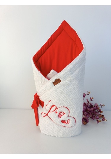 Kışlık Bebek Battaniyesi & Kundağı - Kalp Deseni İşlemeli Hastane Çıkışı Yenidoğan - Yeni Yıla Özel Ekru