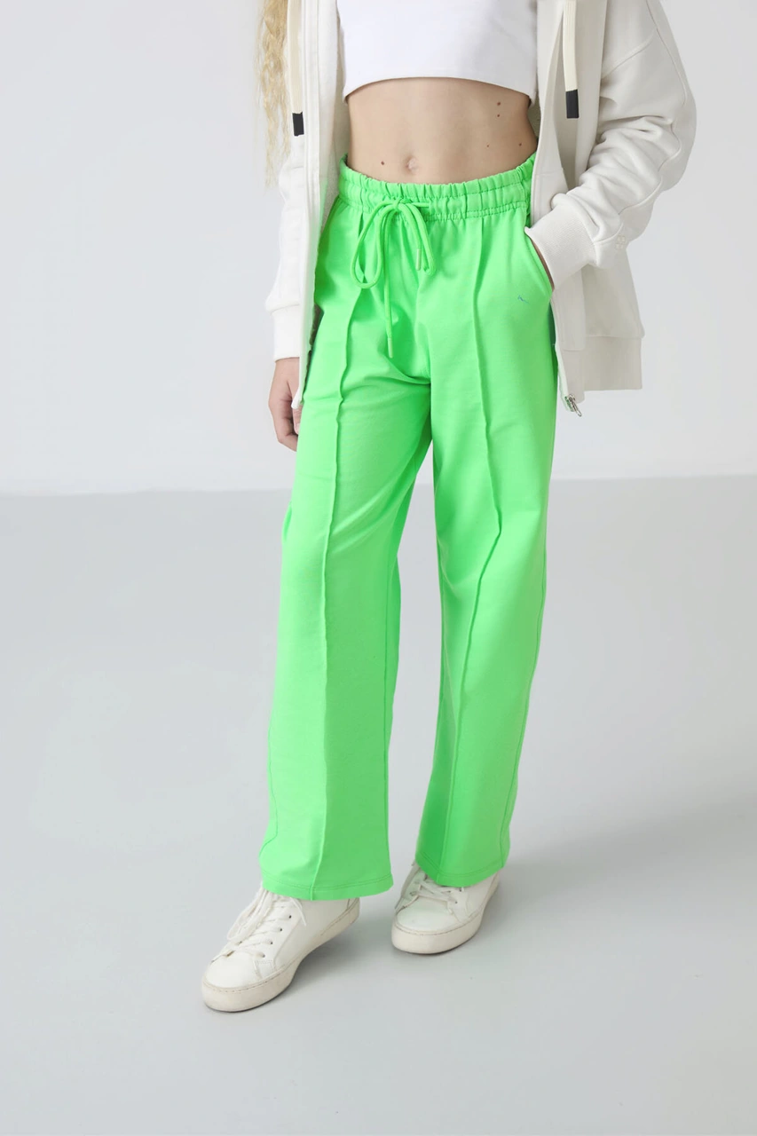 Neon Yeşil Cepli Ön Dikiş Detaylı Geniş Paça Kız Çocuk Eşofman Altı -75144 Neon Yeşil