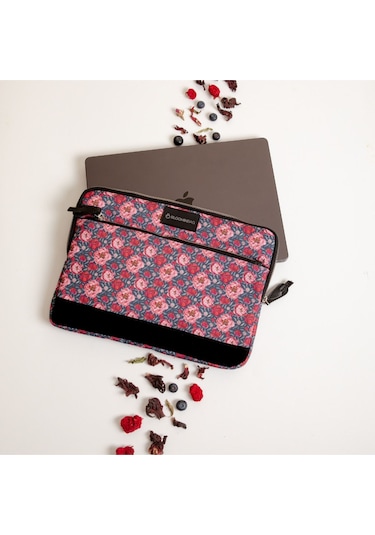 Blossom Lovin' 13 İnç Laptop / Macbook Uyumlu Kılıf Fuşya