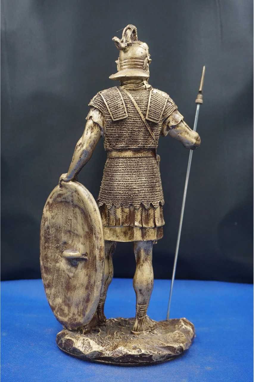 Mızrak Ve Kalkanı İle Roma Savaşçı Heykeli Biblo Ev Dekor & Hediyelik Aksesuar 32 Cm Altın
