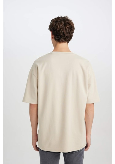 DeFacto Oversize Geniş Kalıp Ütü Gerektirmeyen Bisiklet Yaka Kısa Kollu Basic Düz Ağır Kumaş Tişört X3926AZ25SPBG757 DeFacto Oversize Geniş Kalıp Ütü Gerektirmeyen Bisiklet Yaka Kısa Kollu Basic Düz Ağır Kumaş Tişört X3926AZ25SPBG757