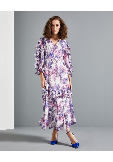 Çiçek Desenli Kadın Elbise - Katlı Etek Detaylı - Fırfırlı Kol - V Yaka - Modern Ve Şık Tasarım - Günlük Ve Özel Gün İçin Elbise Ekru