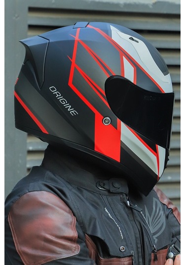 Strada Competition Beyaz-kırmızı-siyah Kask Güneş Vizörlü C1 Beyaz