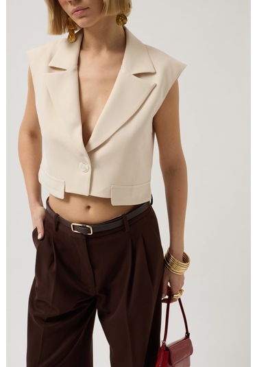 Modasize Düğme Detay Cepli Yelek Altın