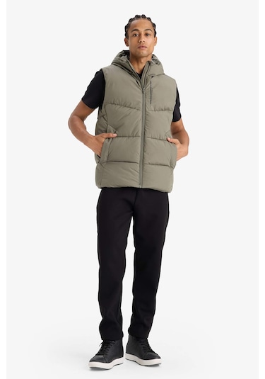 Defacto Defactofit Regular Fit Kapüşonlu Su Geçirmez Fermuarlı Şişme Yelek E9216ax25aukh422 Haki Defacto Defactofit Regular Fit Kapüşonlu Su Geçirmez Fermuarlı Şişme Yelek E9216ax25aukh422 Haki