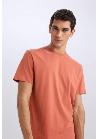 DeFacto %100 Pamuk New Regular Fit Bisiklet Yaka Basic Düz Kısa Kollu Tişört V7699AZ25SPOG350 DeFacto %100 Pamuk New Regular Fit Bisiklet Yaka Basic Düz Kısa Kollu Tişört V7699AZ25SPOG350