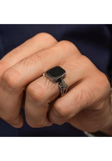 Siyah Oniks Taşlı Tuğra Motifli 925 Gümüş Erkek Yüzük Beyaz