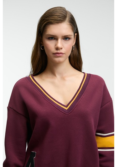 Grımelange Dıvıne Kadın V Yakalı Nakış Ve Patch Detaylı Bordo Sweatshirt Bordo