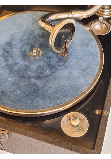 Saturn Antika Çanta Gramofon 070