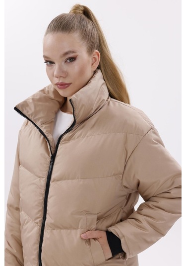 Kadın Dolgulu Puffer Mont - Yüksek Yaka, Suya Dayanıklı Gri