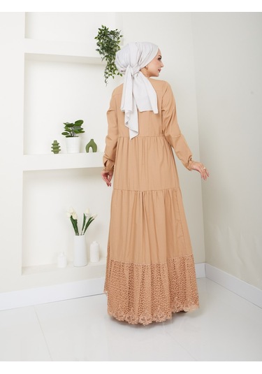 Dantelli Doğal Kumaşlı Boydan Düğmeli Kot Elbise Camel
