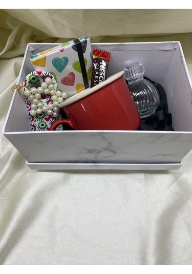 Kırmızı Kupa Kahve Hediye Kutusu Mumlu Hediye Seti Şık Ve Özel Hediye Kadın & Erkek İçin Özel Kutulu Hediye -