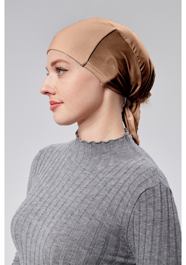 Kadın Tesettür Likralı Penye Dikişsiz Kaymaz Düz Bağlamalı Bone Sütlü Kahverengi