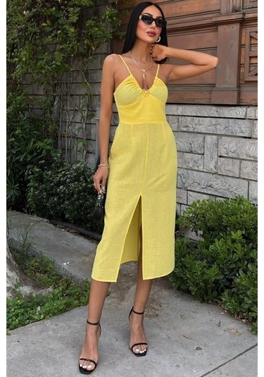 Göğsü Aksesuarlı Önü Yırtmaçlı Elbise 2899 Altın