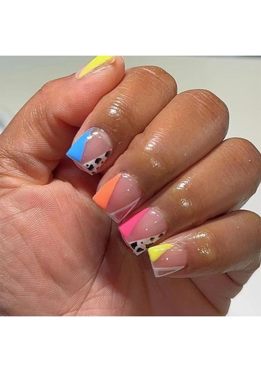 Kısa Kare Parlak Çok Renkli Fransız Tırnak Şeritleri Düzensiz Leopar Tatlı Havalı Takma Tırnaklar 24 Adet Takma Tırnak Dahil Aletlerys018