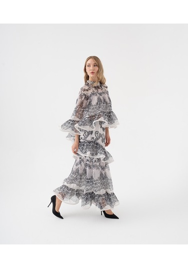 Dantel Desenli Katlı Şifon Volanlı Bluz Siyah