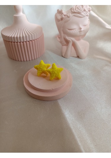 Sarı Yıldız Gül Detaylı Küpe