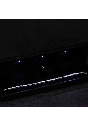 Gümüş Işıklı Kutulu 4 Mm Beyaz Taşlı Su Yolu Kadın Bileklik Gümüş