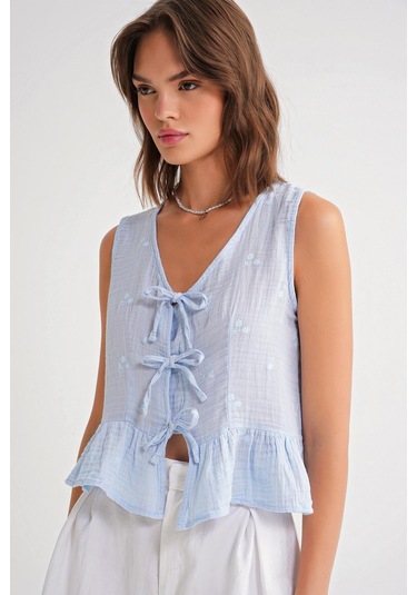 4724 Kadın Çicek Desenli Bağlamalı Müslin Bluz Bebe Mavi Bebe Mavi