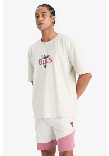 DeFactoFit NBA Chicago Bulls Oversize Geniş Kalıp Bisiklet Yaka Sırt Baskılı Kısa Kollu Tişört E2185AX25SMBG810