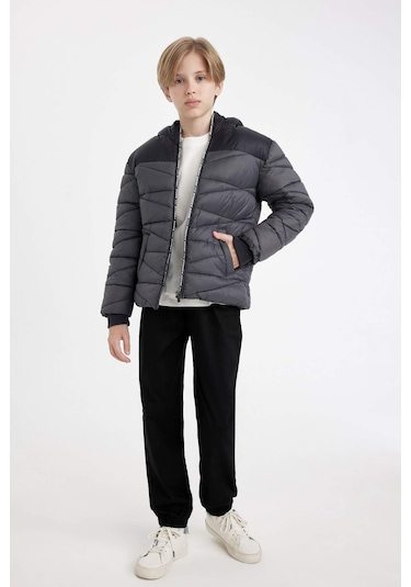 DeFacto Erkek Çocuk Su İtici Kapüşonlu Fermuarlı Cepli Polar Astarlı Mont C5519A824WNAR58 DeFacto Erkek Çocuk Su İtici Kapüşonlu Fermuarlı Cepli Polar Astarlı Mont C5519A824WNAR58