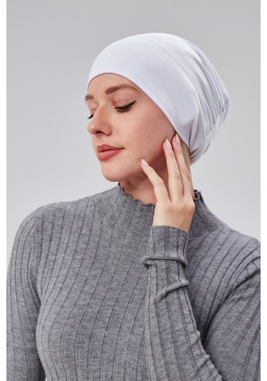Kadın Tesettür Hazır Pratik Geçmeli Bone Lastikli Kaymaz Beyaz