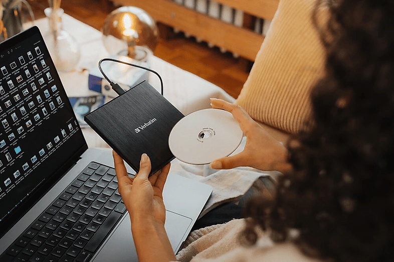 VERBATIM Harici External Slimline CD/DVD Yazıcı Siyah