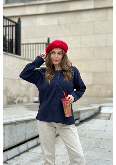 Kadın Laci Yumuşak Dokulu Düğmeli Triko Kazak, Uzun Kol, Regular Kesim, Standart Boy. Lacivert