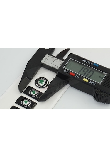 Skoda Auto Cam Açma Jant Torpido Direksiyon Metal Sticker Logo Se