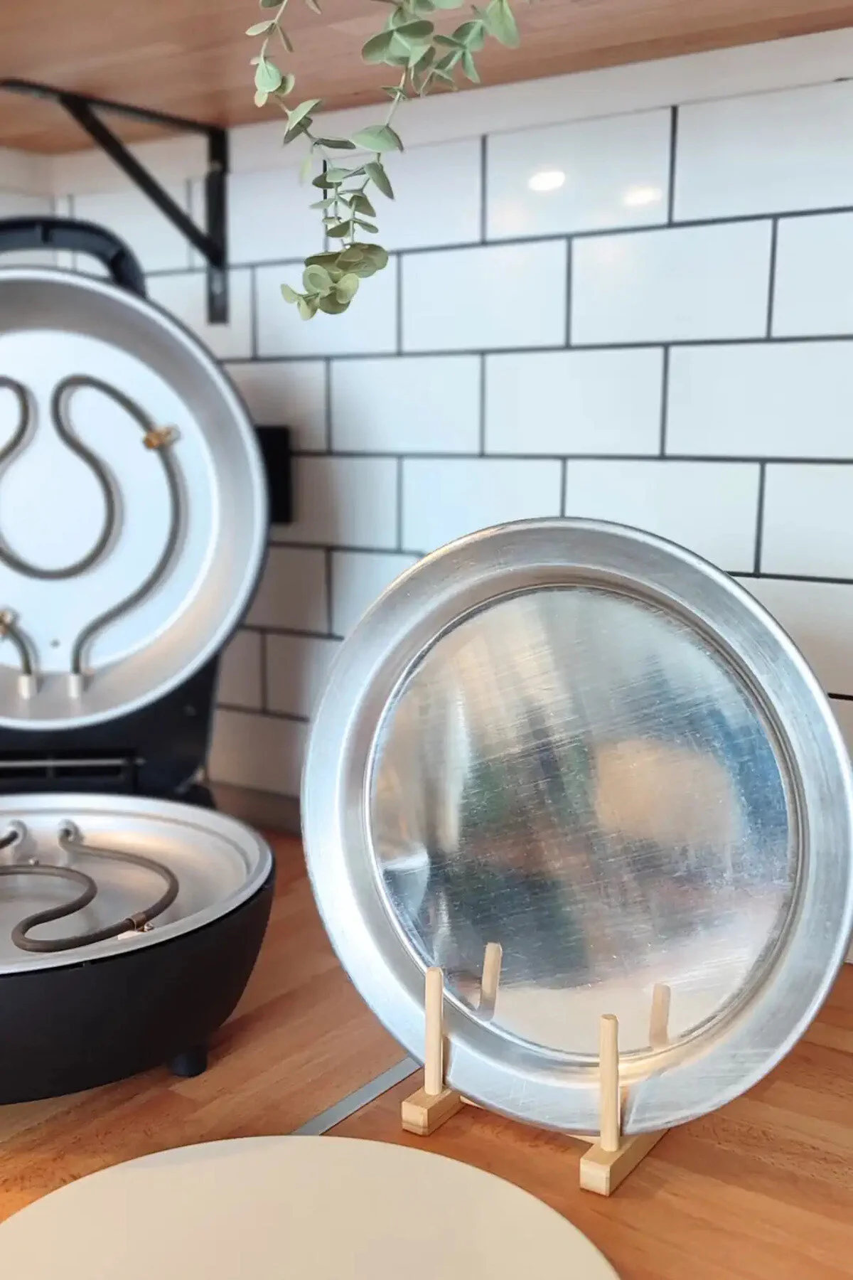 Büyük Boy Künefe Tabağı Ve Pişirme Tepsisi Fırına Girebilir Hafif Dayanıklı Tatlı Tepsisi Gümüş - 31 Cm