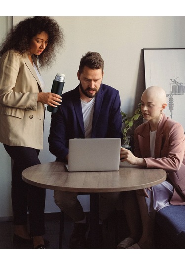 Ranyeek Aiseely 316 Paslanmaz Çelik İki Katlı Vakum Termos Bardak - 12 Saat Isı/sıcaklık Saklama, 580ml, Siyah Siyah