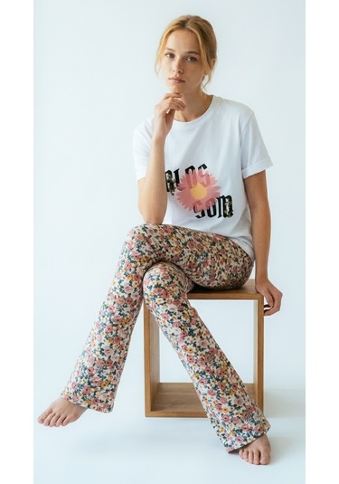Hoxie Kadın Beyaz Blossom Baskılı Kısa Kollu Oversize Tişört
