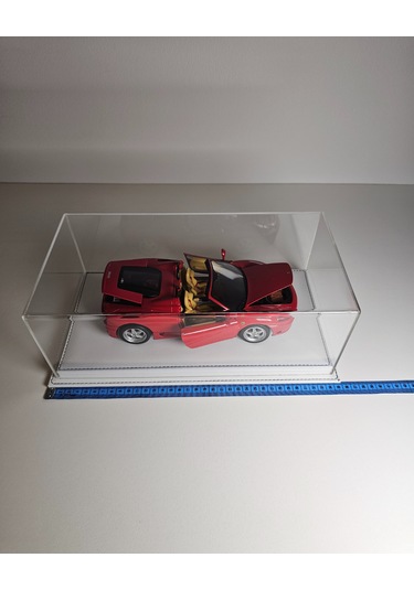 1:18 Model Araçlar İçin Beyaz Deri Tabanlı Pleksi Case