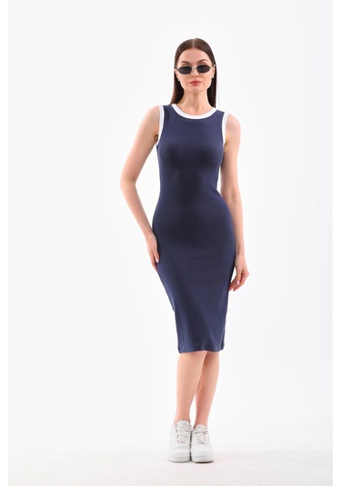 Beyaz Biyeli Kolsuz Diz Altı Fitilli Esnek Lacivert Kalem Elbise