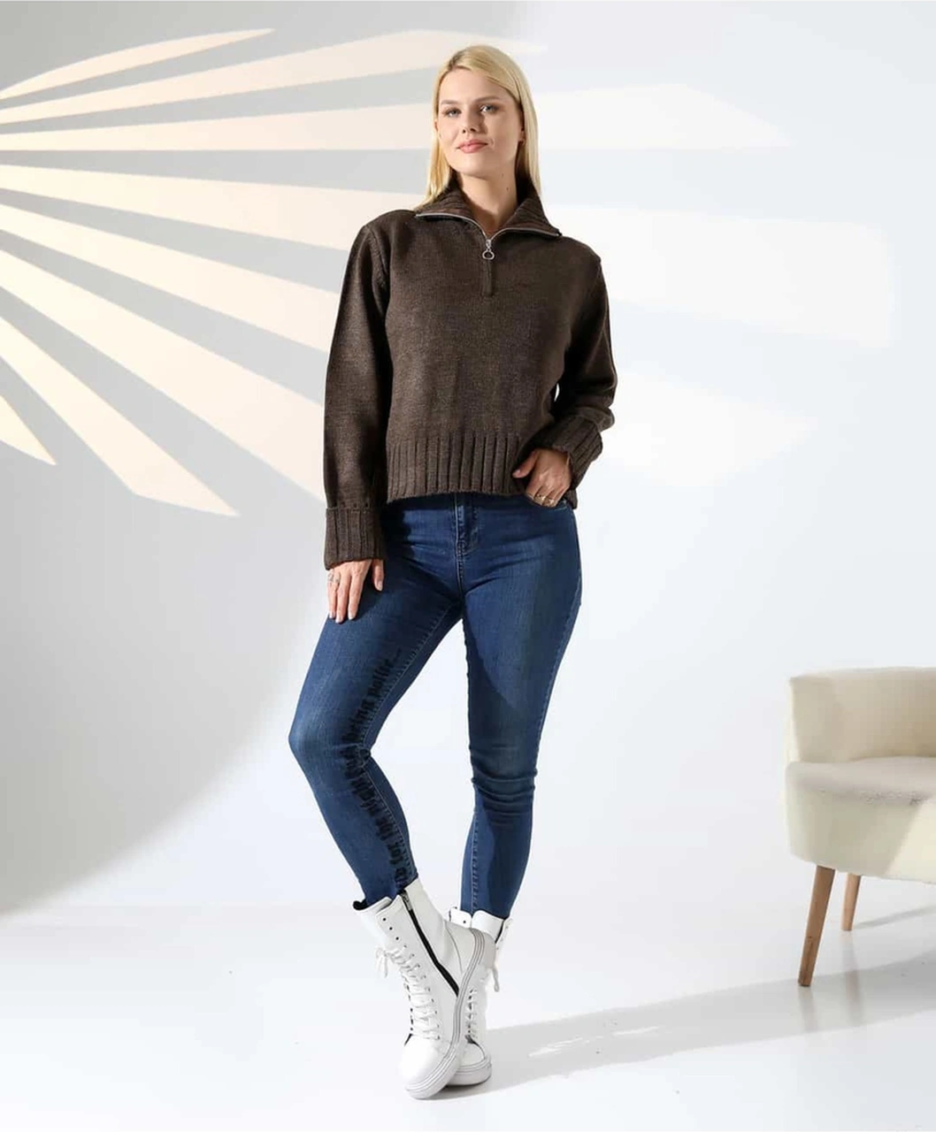 Yüksek Yaka Fermuarlı Triko Kazak Kahverengi