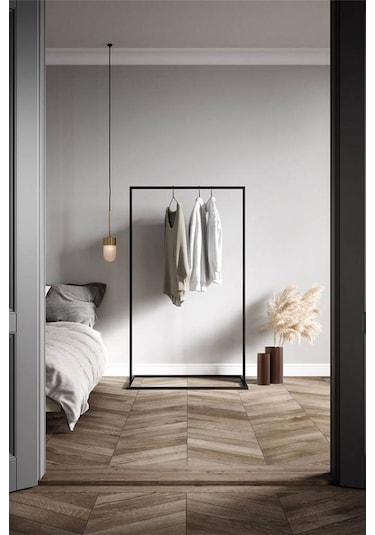 Sort Siyah Metal Elbise Askılığı Orta Siyah1