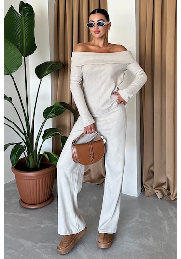 Modagen Selanik Kumaş Madonna Yaka Alt Üst Pantolonlu Takım Bej