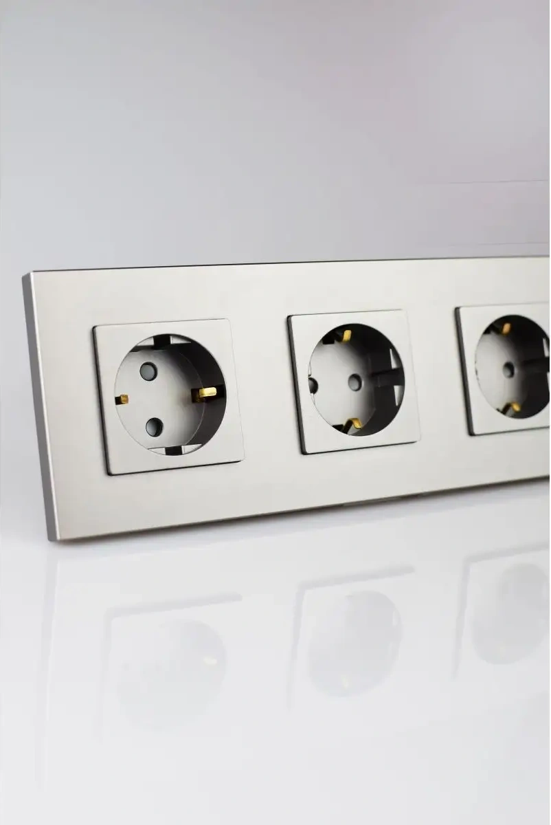 Vo'stabl Kızılı Kapılı Ve Topraklamalı Dörtlü Gri Priz 145903168 104