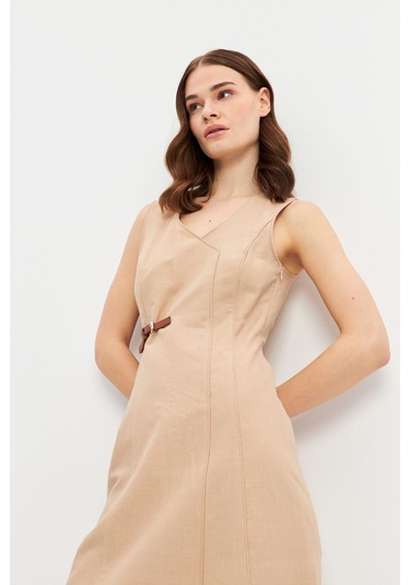 Stella Pulvis Bej Biyeli Kemer Detaylı Keten Midi Elbise