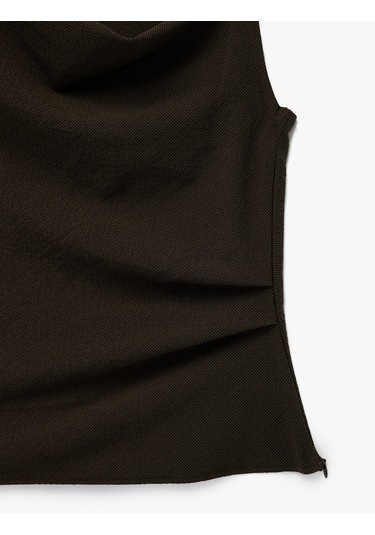 Koton Drapeli Degaje Yaka Kemer Detaylı Viskon Karışımlı Kolsuz Bluz Kahverengi Ekose 6wak60130uw Kahverengi Ekoseli