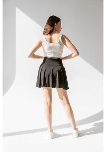 Beyaz Yüksek Bel Cepli Toparlayıcı Şort Etek Siyah