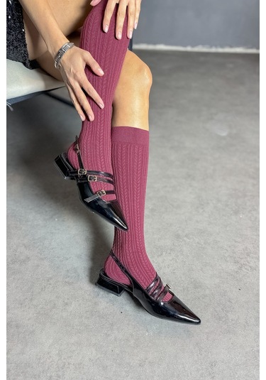 Günlük Kadın Rugan Sivri Burunlu Ayarlanabilir Kemerli Baretli Kısa Blok Topuklu Ayakkabı 455 - 54 Siyah