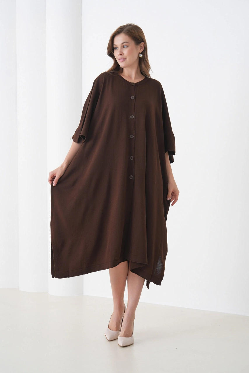 Kadın Tesettüre Uygun Önden Düğmeli Asimetrik Kesim Yarasa Kol Şık Geniş Kalıp Panço Ceket Kahverengi