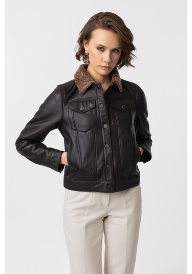 Kahve İris Kolları Ve Beden İçi Kuzu Kürkü Kadın Mont Kahverengi