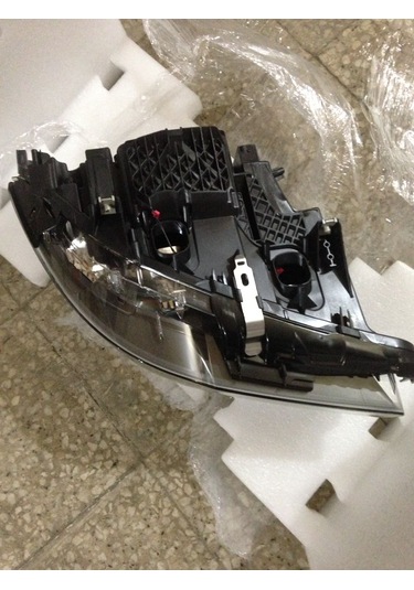 Bmw F10 Lcı Far Sağ Adet