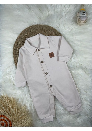 Gömlek Yaka Önden Düğmeli Arma Detaylı Erkek Bebek Tulum Krem