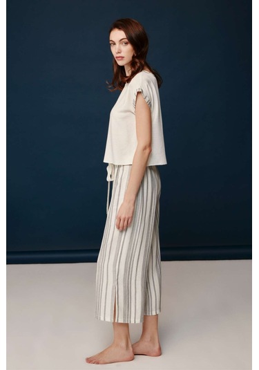 Bonnie&Clyde - Kadın Ekru Viskon Kapri Pijama Takımı  30001 Ekru