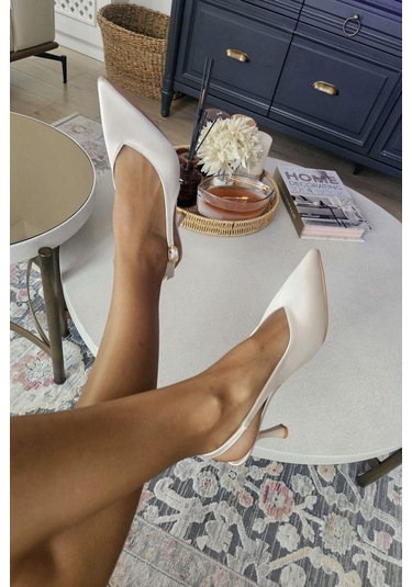 10 44 Topukla Kadın Arkası Açık Kadeh Topuklu Stiletto Abiye Ayakkabı Ten Saten
