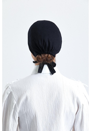 Siyah Arkadan Bağlamalı Tesettür Bone Penye Kumaş Düz Bone 1011 01 Siyah