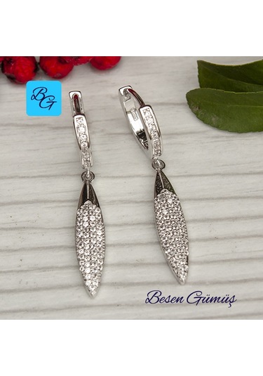 Zirkon Taşlı Oval Sallantılı Halka Küpe Gümüş